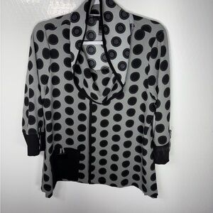 Ali Miles Black and Gray Patterned Top 389